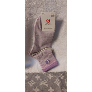 Lululemon Socks women size 7-9  Lavender Purple